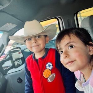 Meet your Posher, Esteban